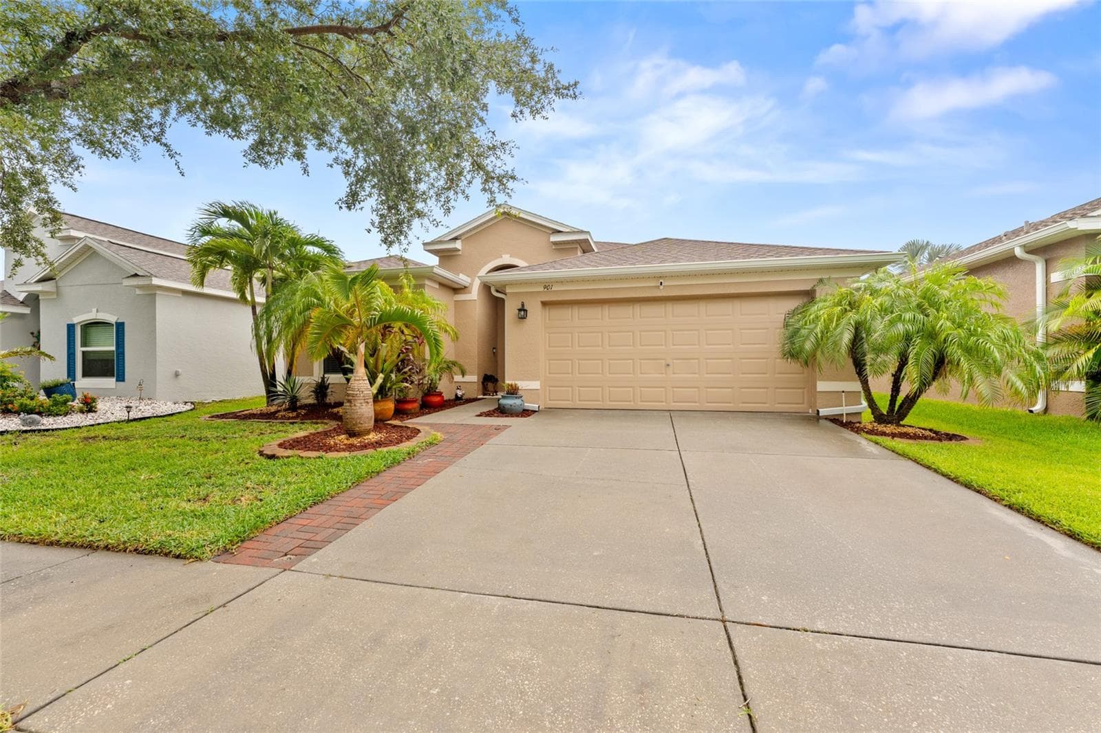 901 Parker Den Dr photo 3