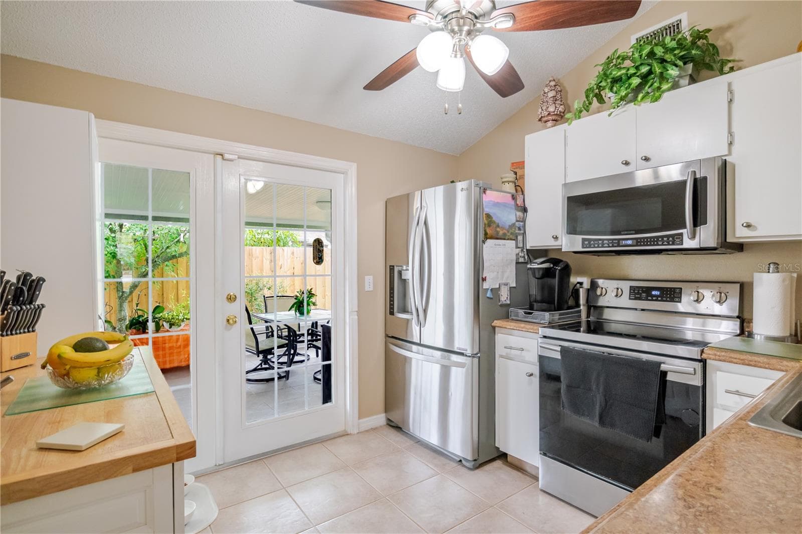 10118 Hunters Point CT photo 5