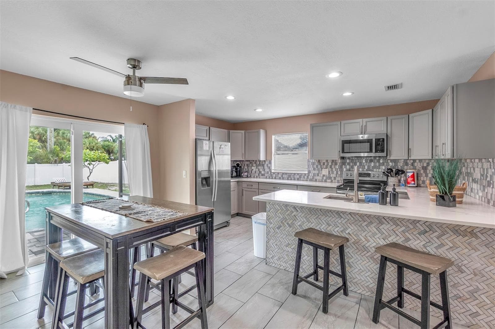 2714 42nd St W photo 4