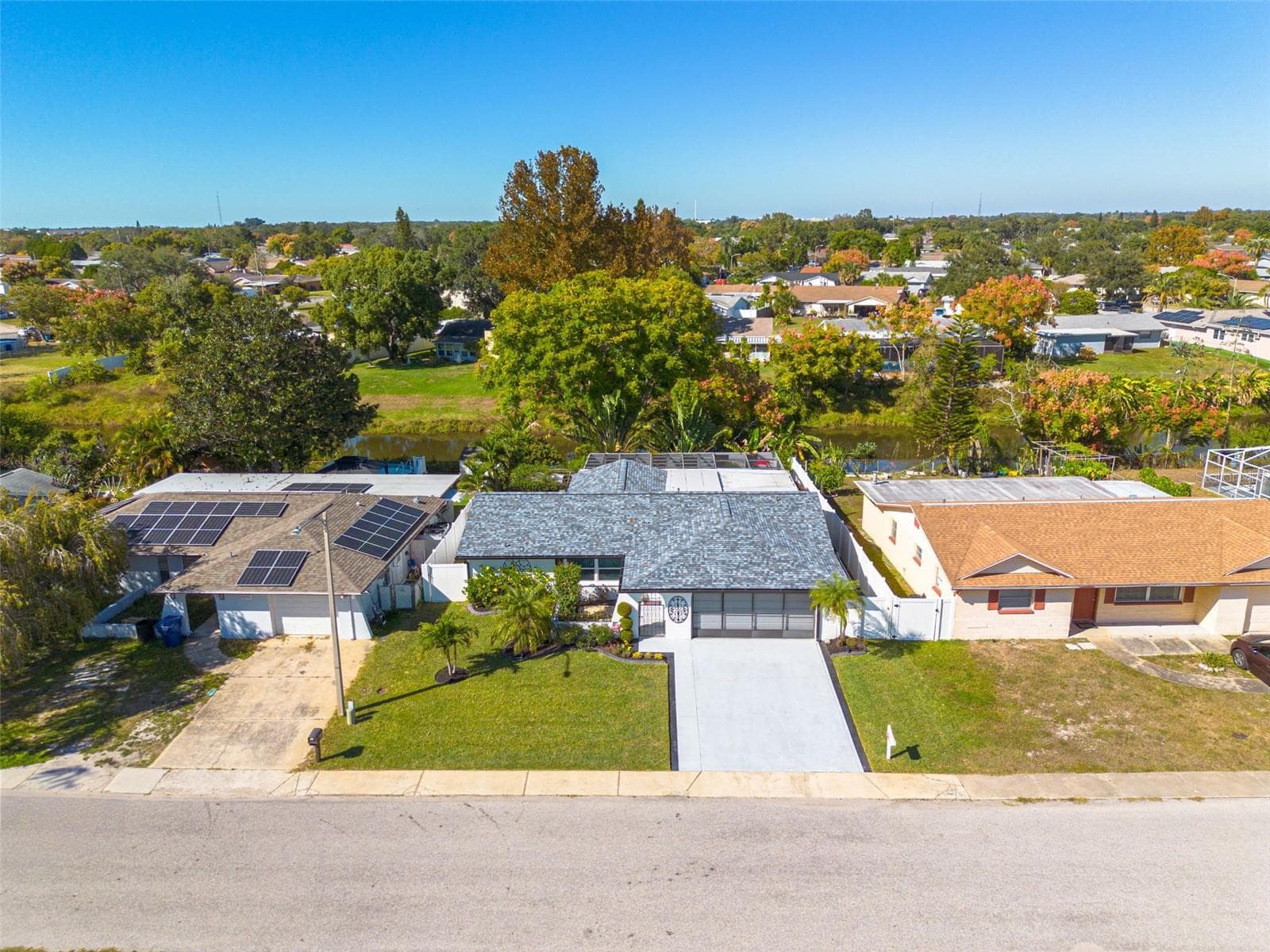 7239 Vienna Ln photo 4