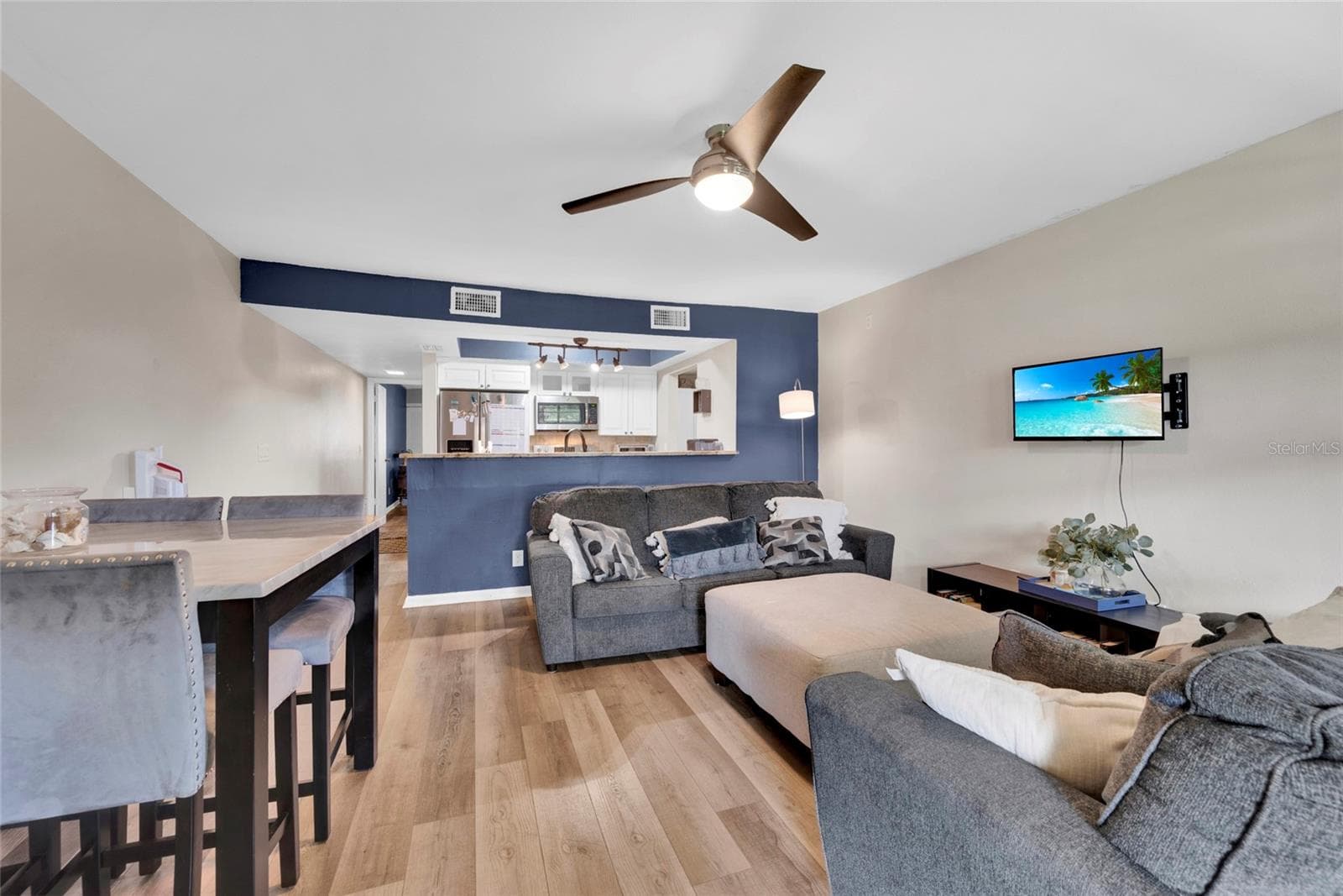 2400 Winding Creek Blvd #17-203 photo 3