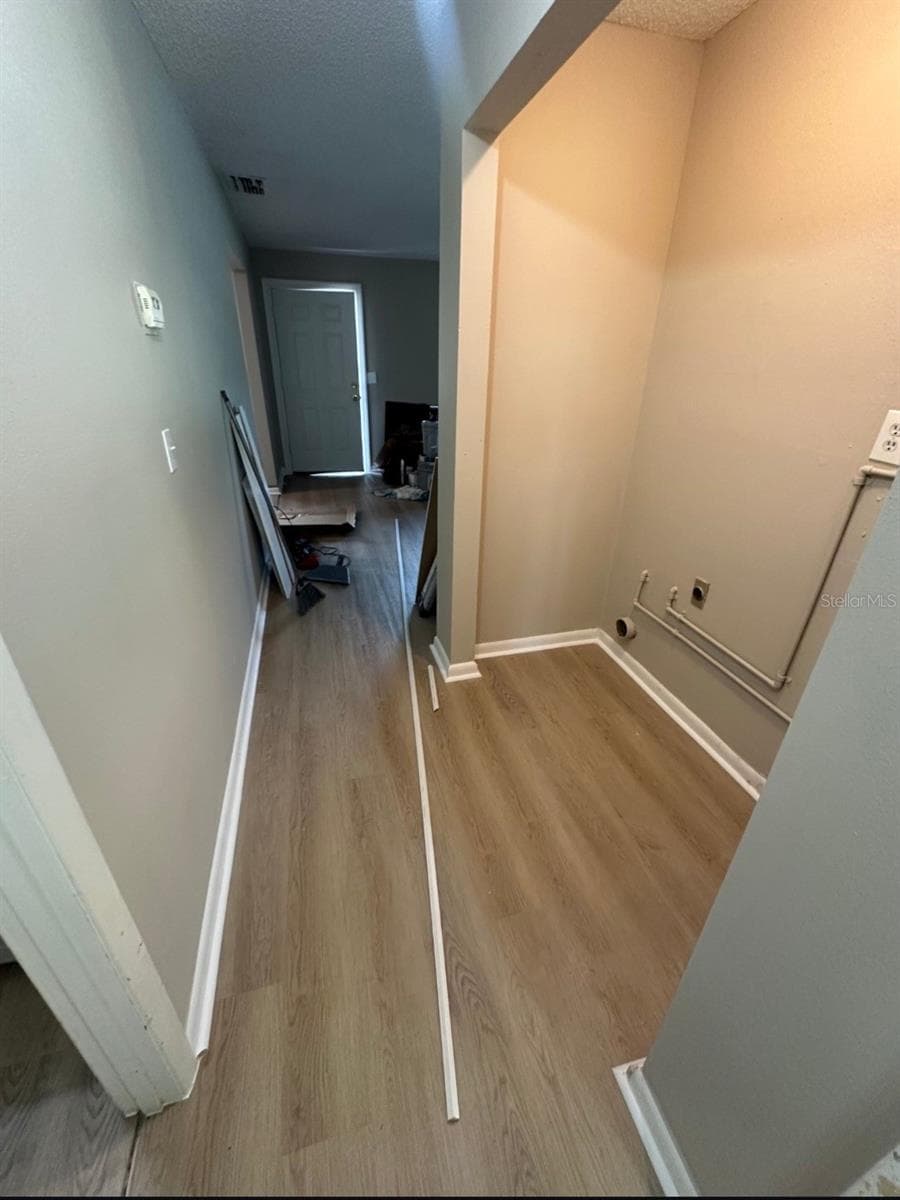 2407 Idlewild St photo 4