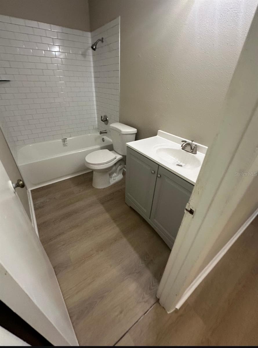 2407 Idlewild St photo 5