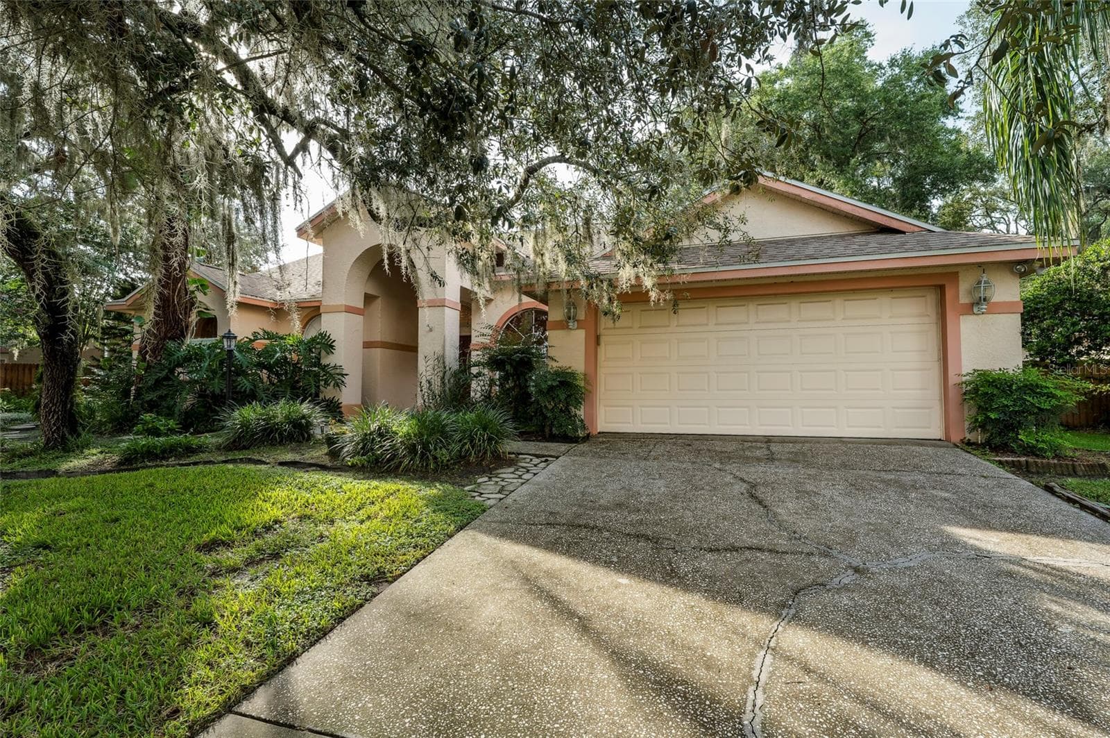 1336 Waterwood Dr photo 3