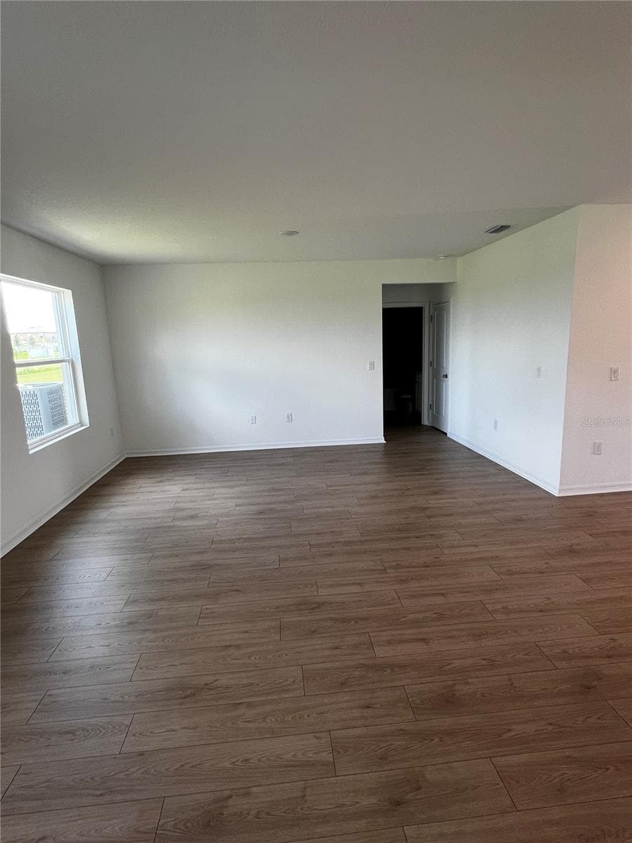 12918 Red Deer Pl photo 5