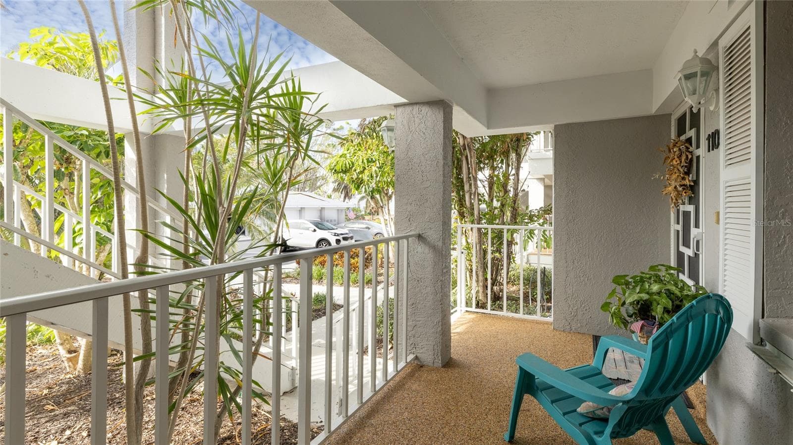 1109 Edgewater Cir #1109 photo 3