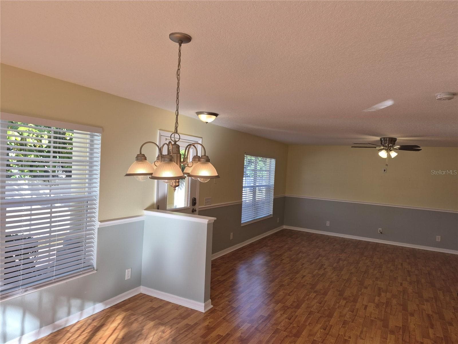 3845 Island Way photo 3