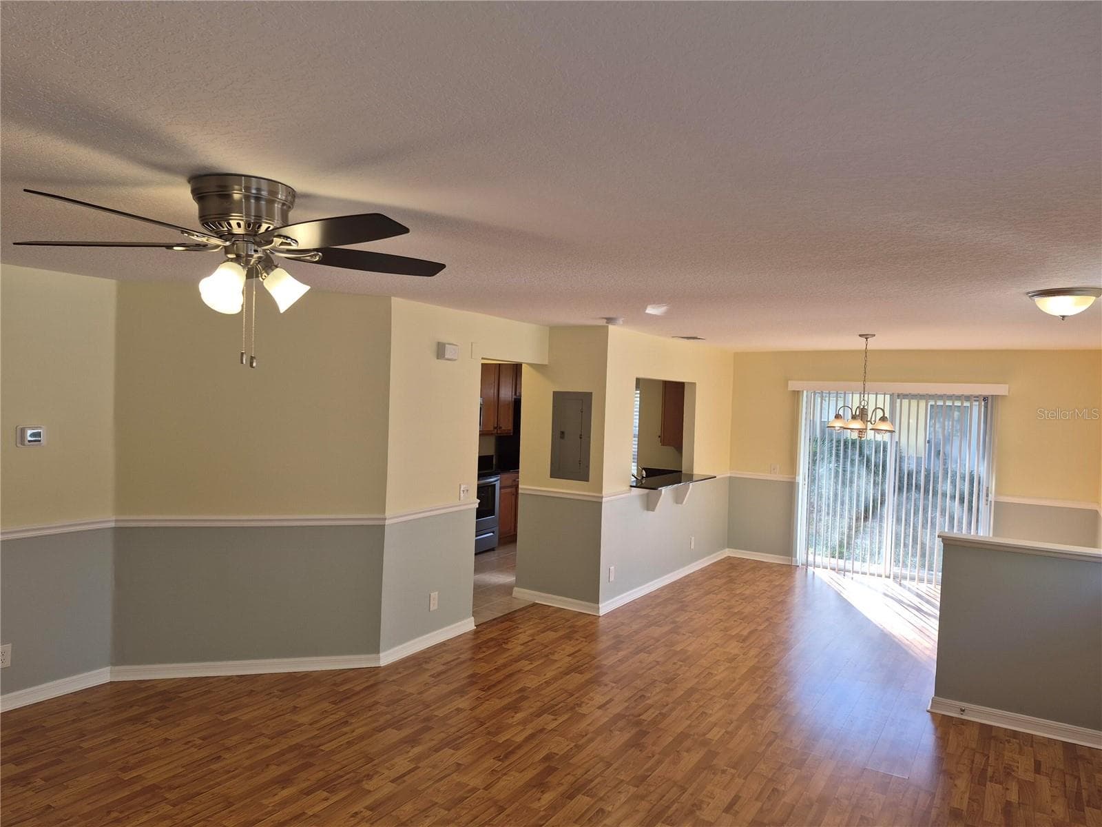 3845 Island Way photo 4