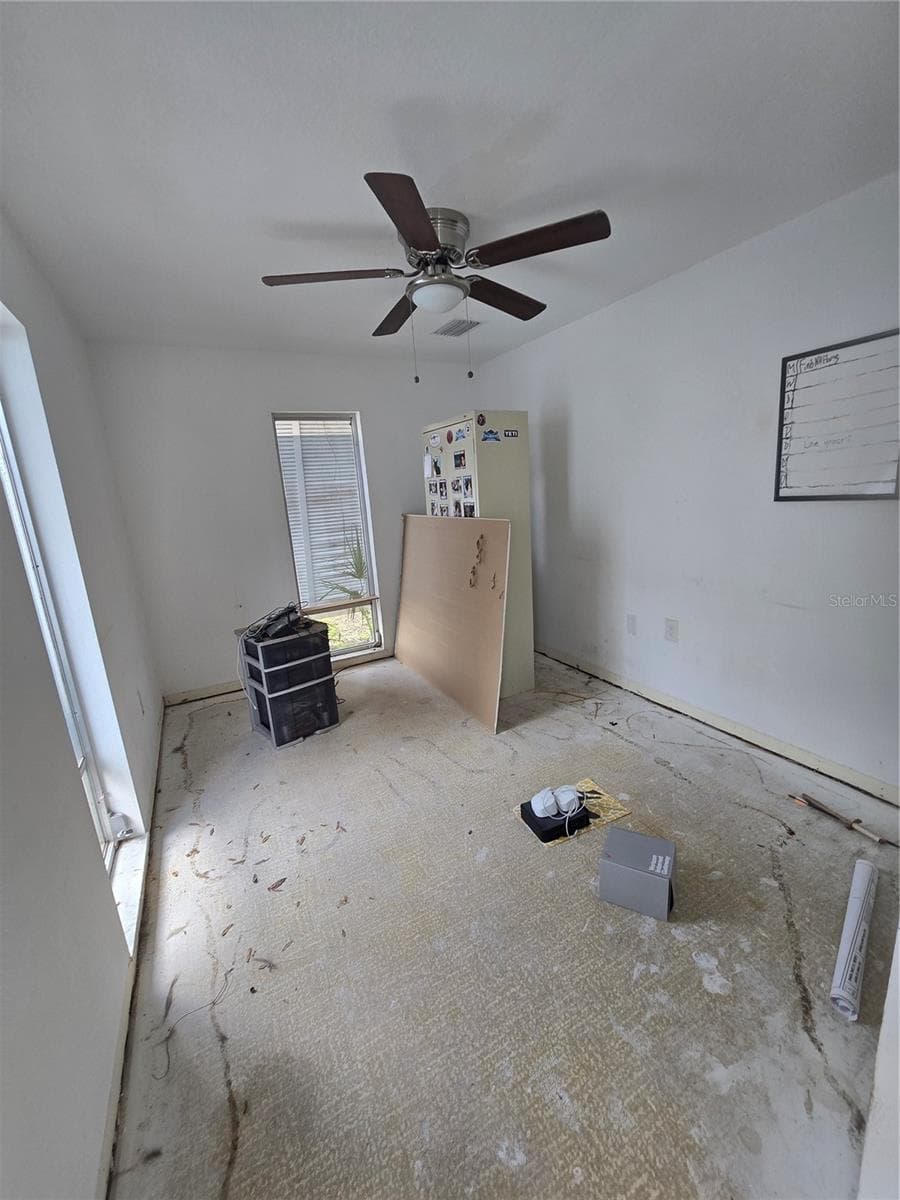 908 Grand Central St photo 3