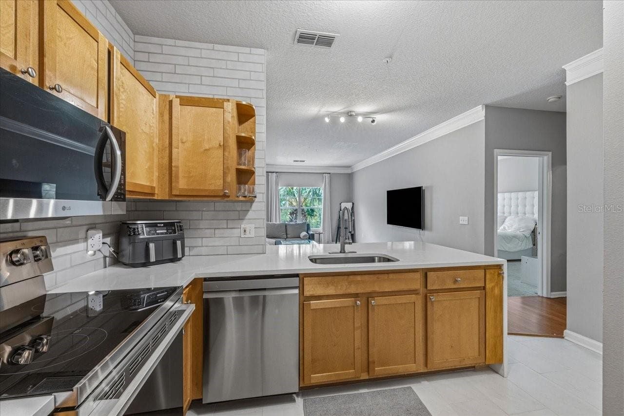4207 S Dale Mabry Hwy #8308 photo 3