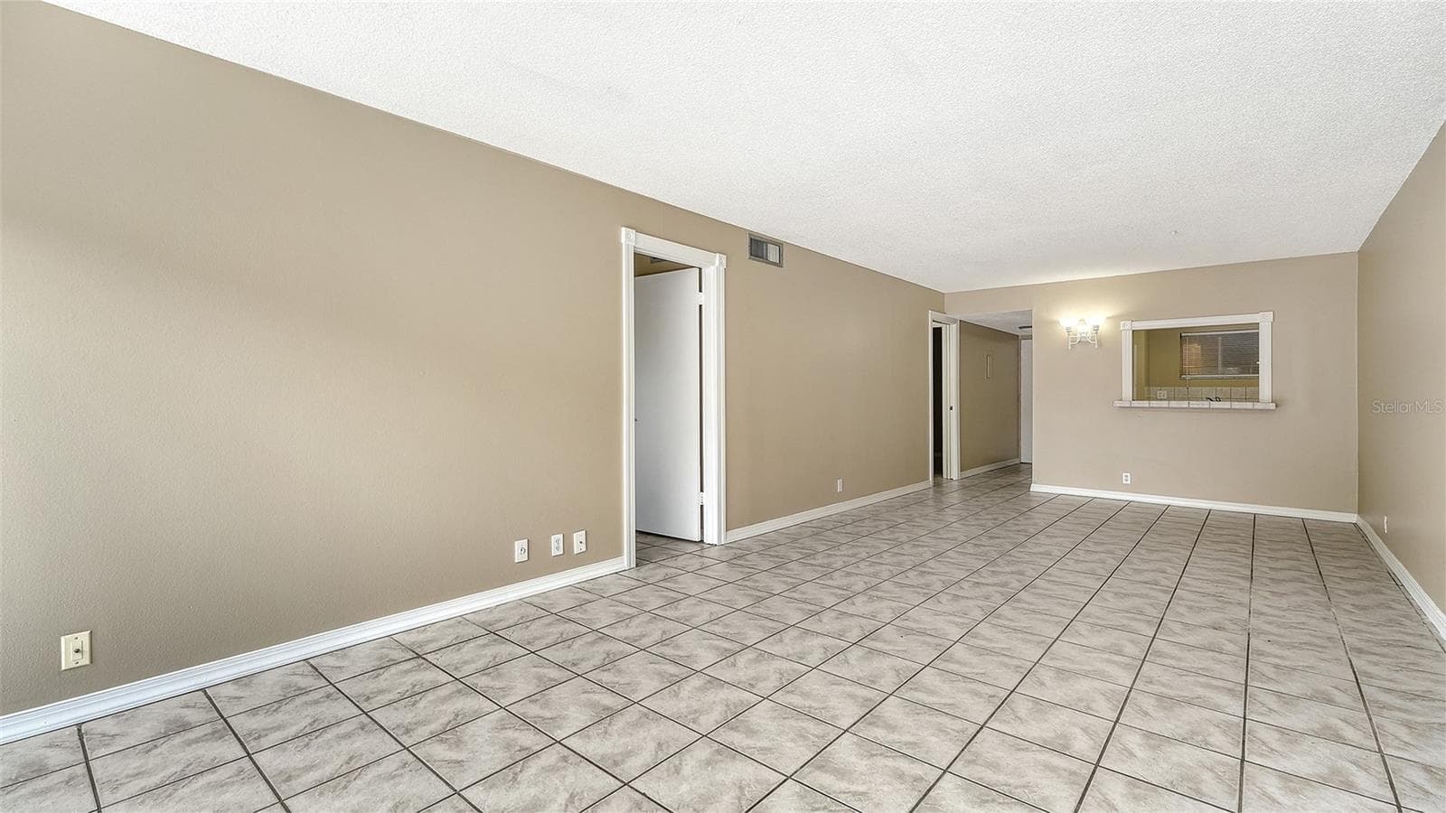 2763 Woodgate Ln #104 photo 3