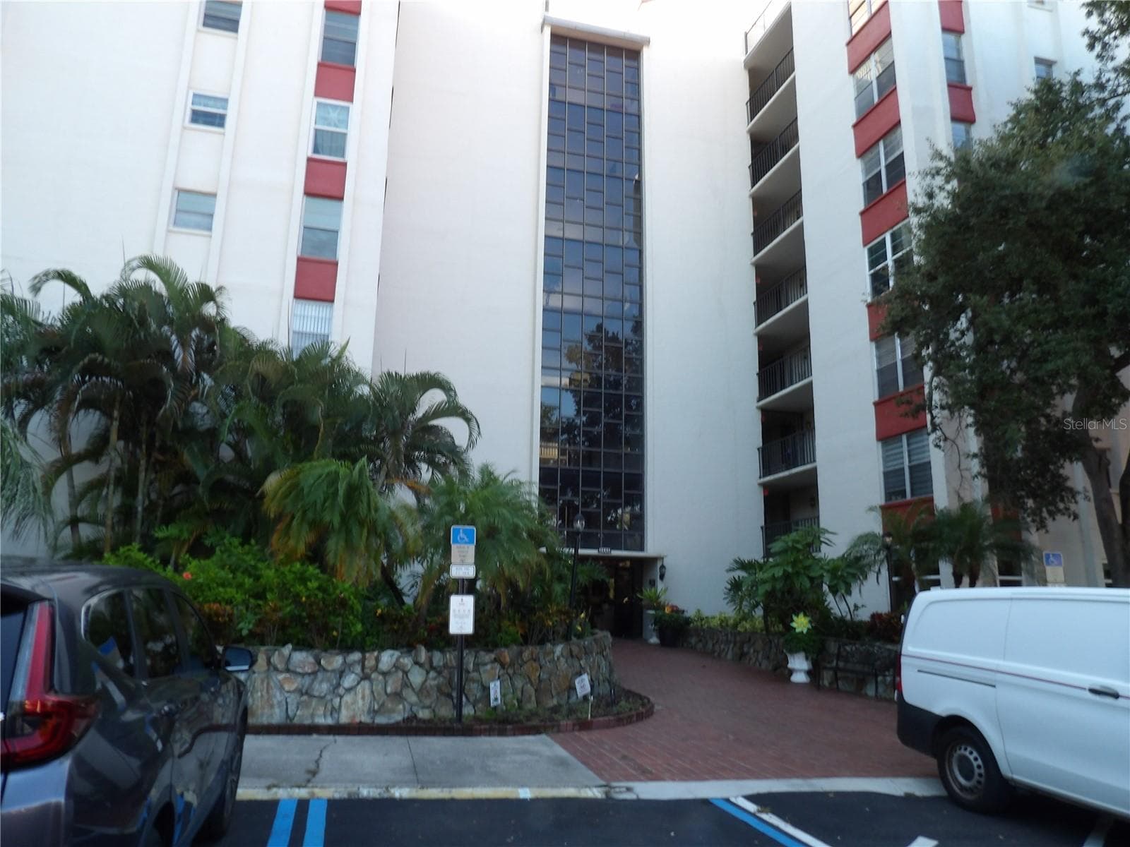 2699 Seville Blvd #802 photo 3
