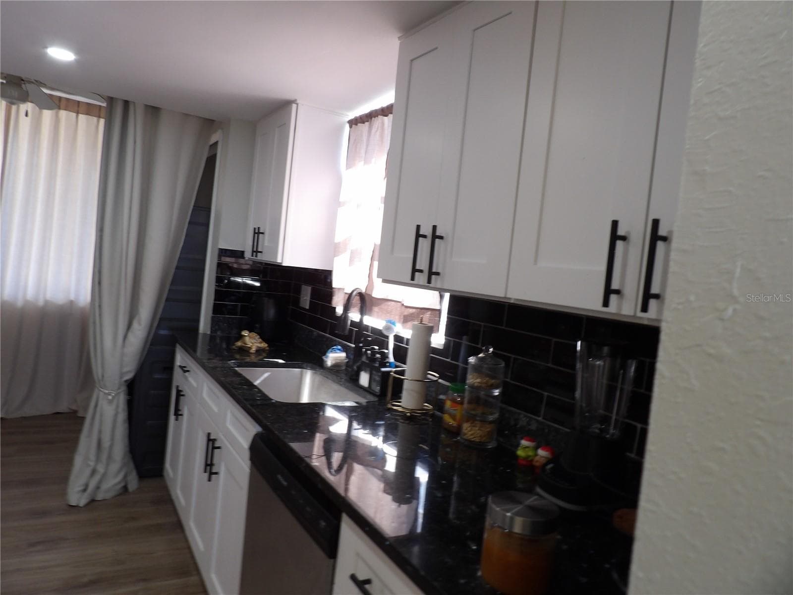 2699 Seville Blvd #802 photo 5