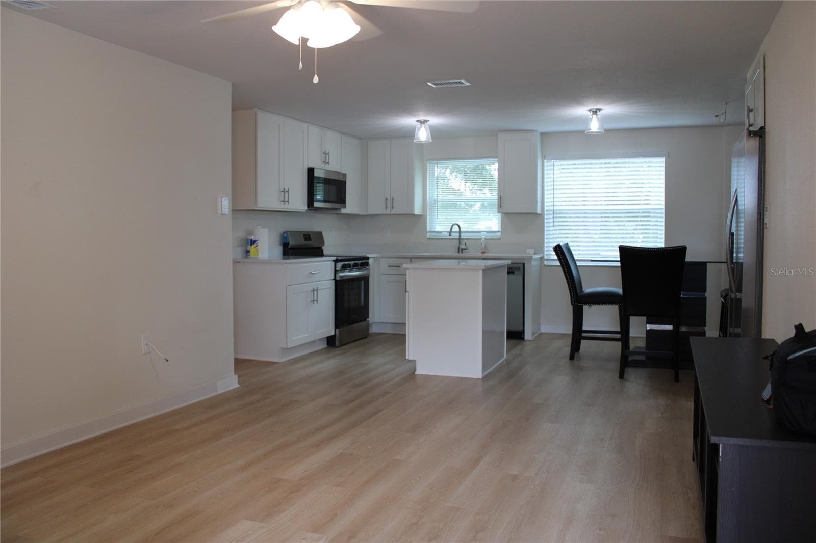 9049 Orchid Dr