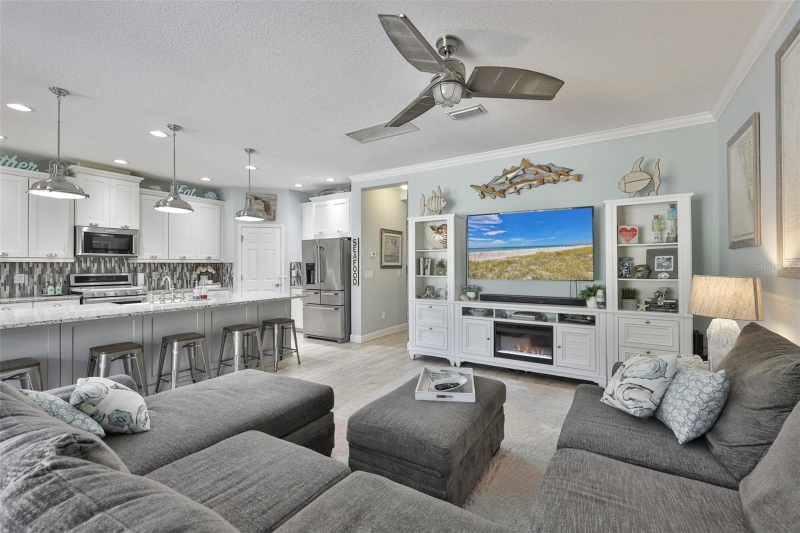 5227 Admiral Pointe Dr photo 4