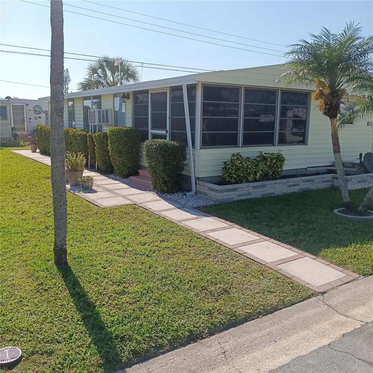 810 49th Ave W photo 3