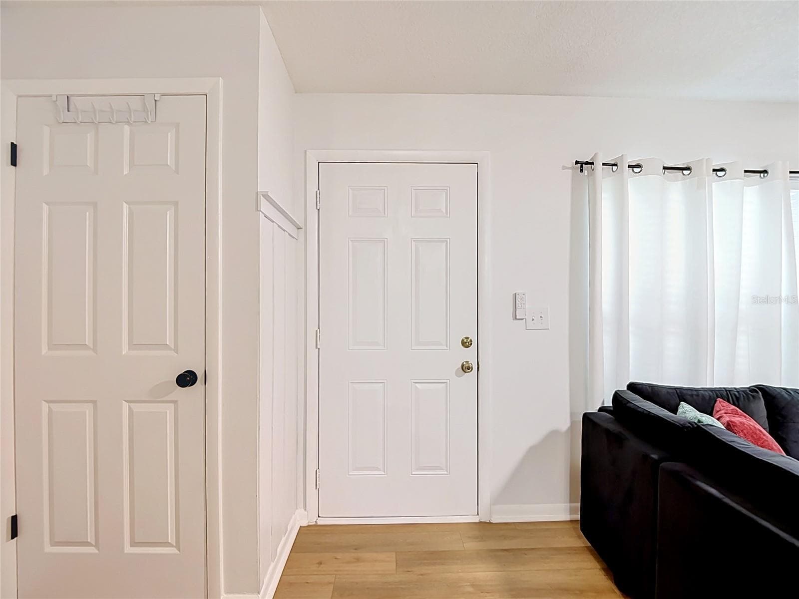 14732 Pine Glen Cir photo 3