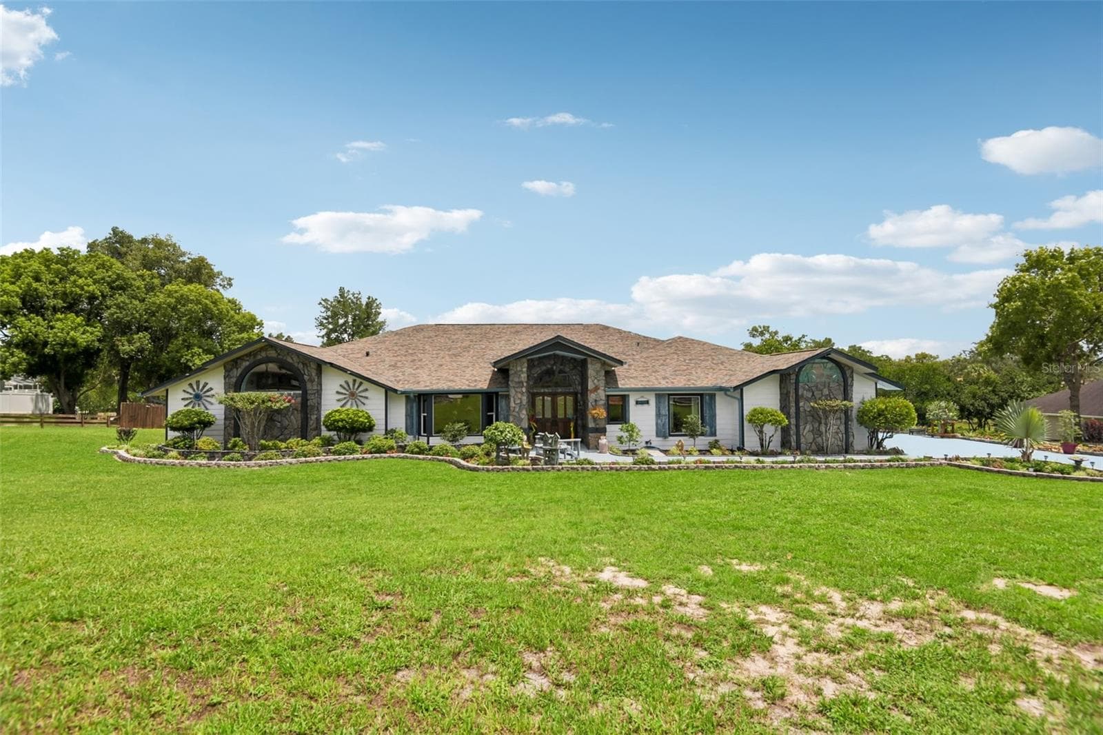 5318 Sandra Dr