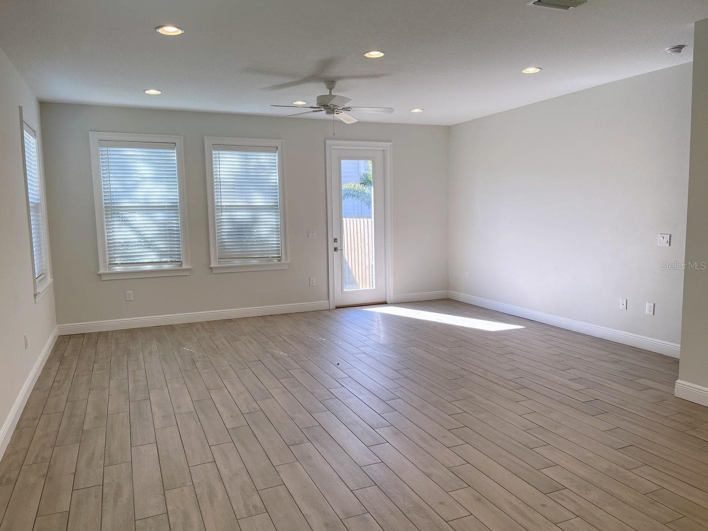 2502 W Fig St #2 photo 4