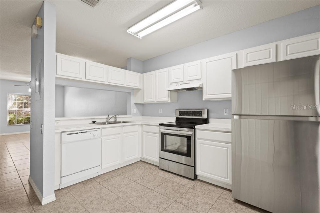 2369 Lake Woodberry Cir
