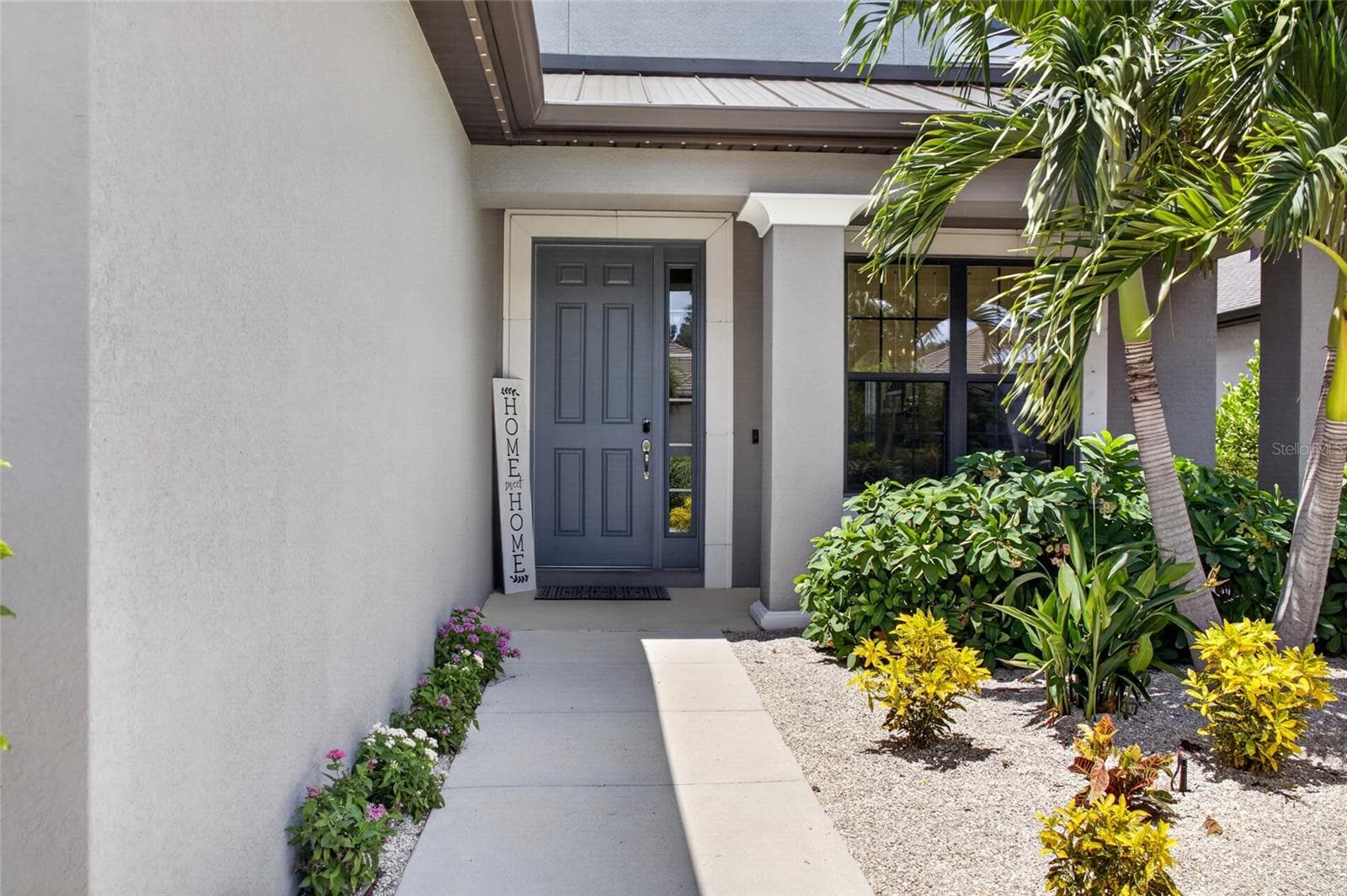 9069 Luna Ln photo 3