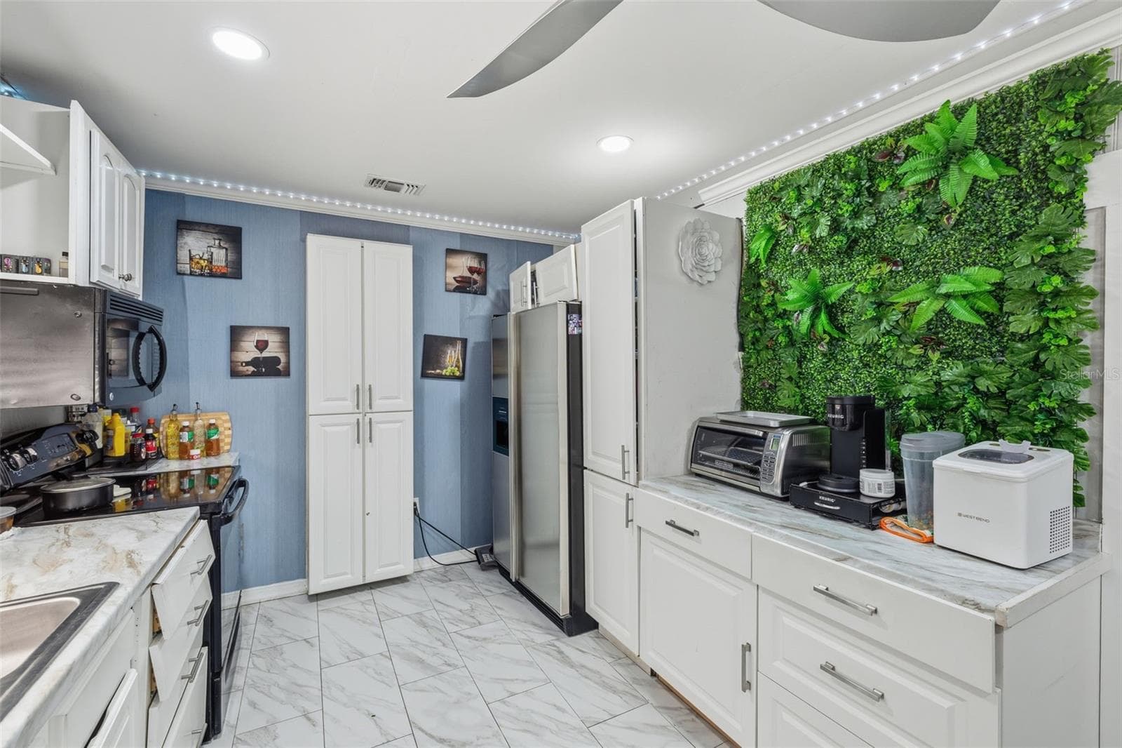2706 E Annie St photo 5