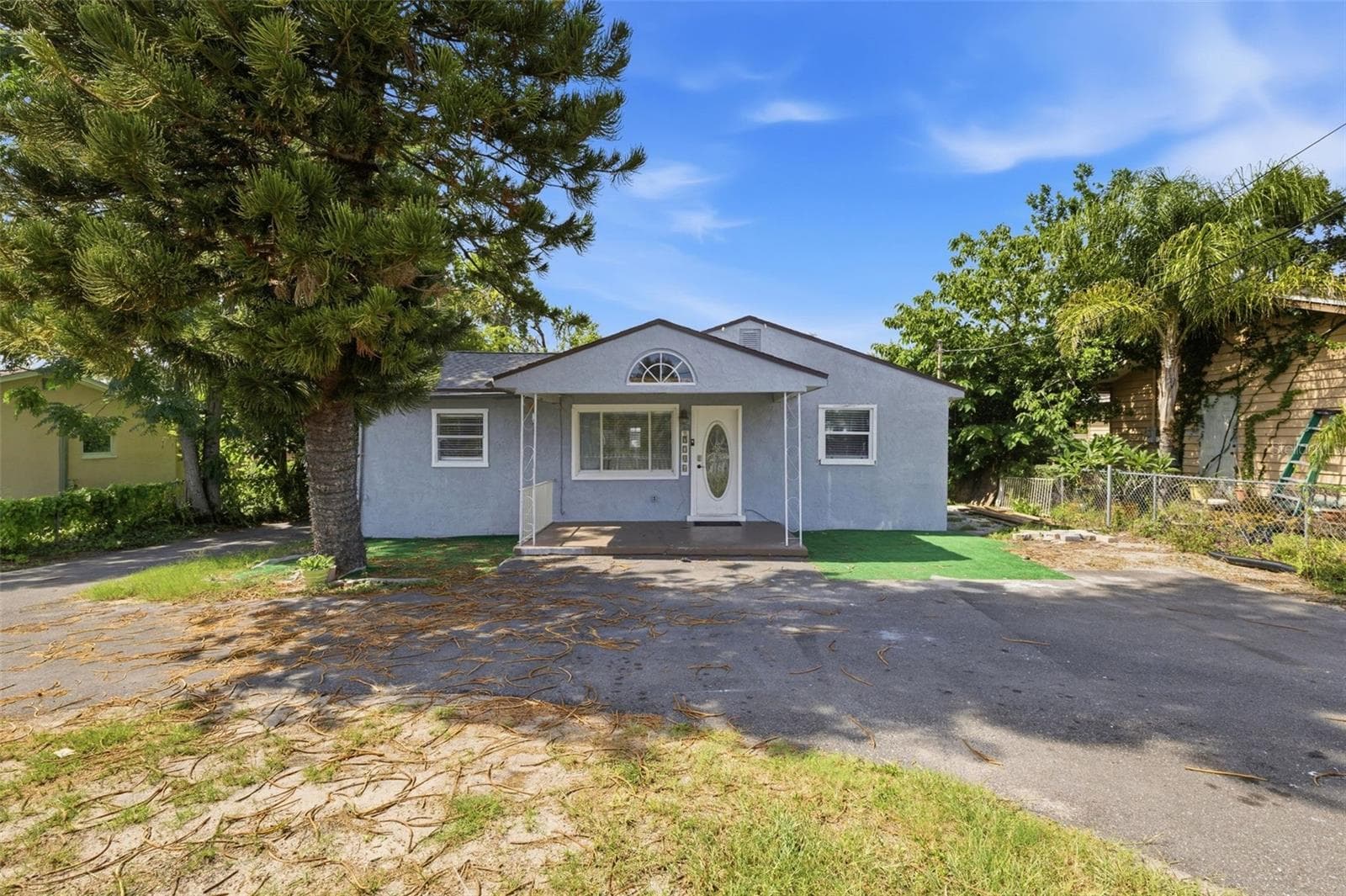 2706 E Annie St photo 3