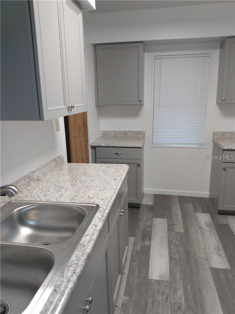 110 Orange Ave photo 5