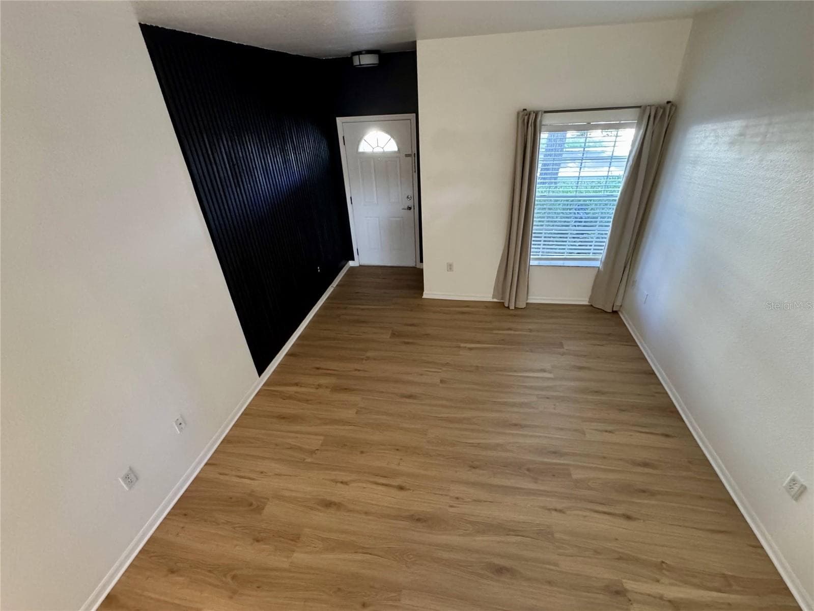 7702 Plantation Cir photo 4