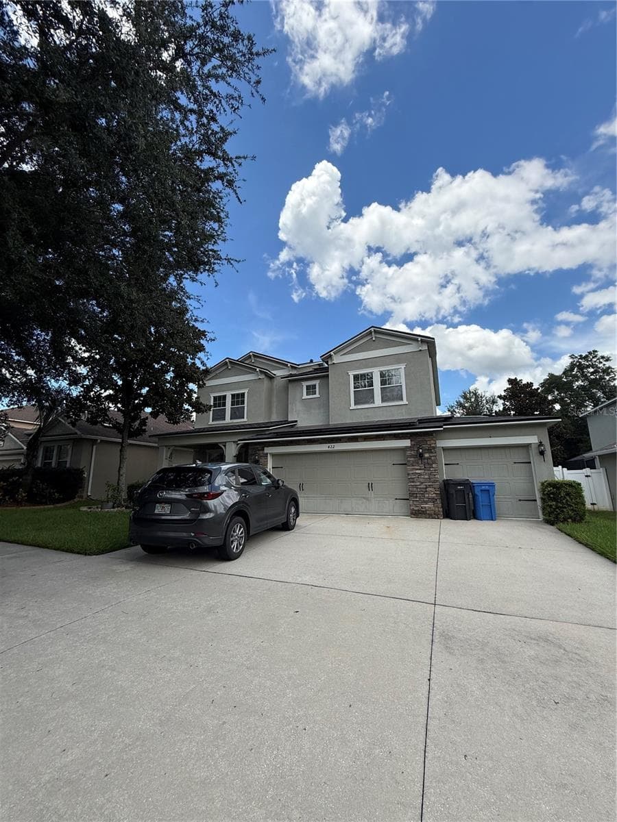 422 Westchester Hills Ln