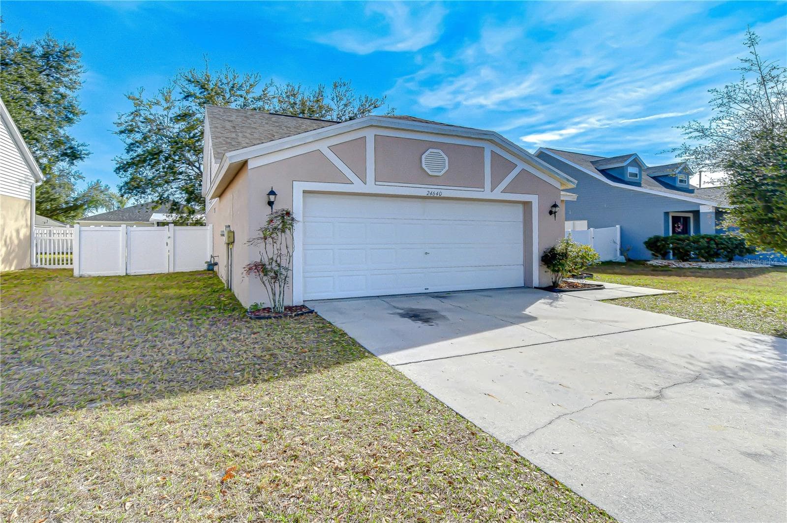 24640 Siena Dr photo 3