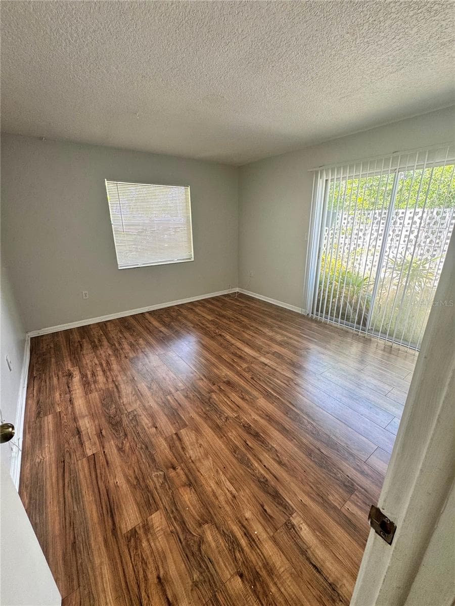 2896 Meadow Lake Ave photo 4