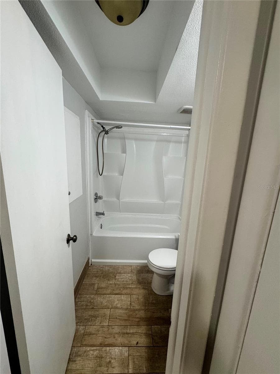 2896 Meadow Lake Ave photo 5