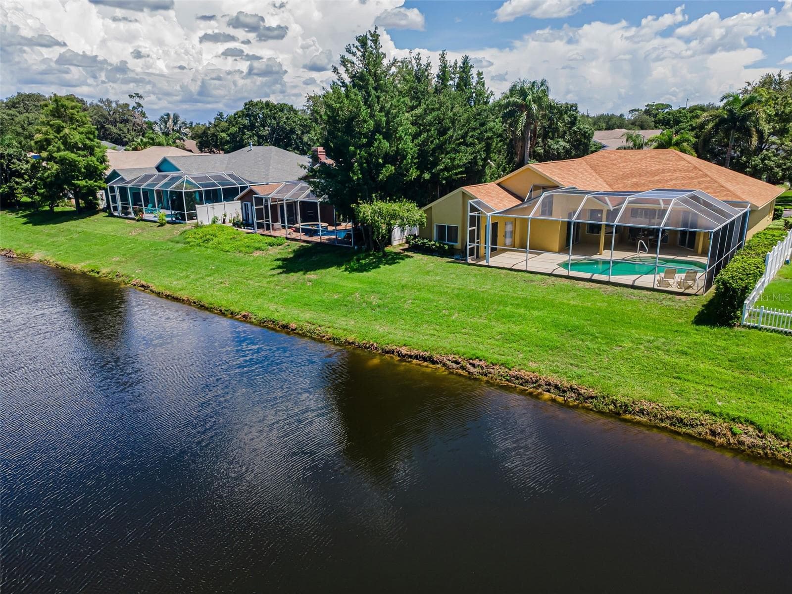 1259 Paradise Lake Dr photo 4