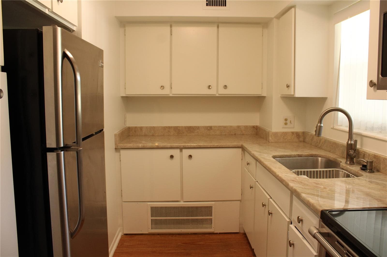 3900 Roxane Blvd #10B photo 3