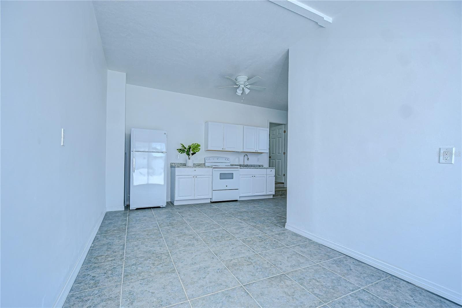 150 E Madeira Ave #3 photo 5