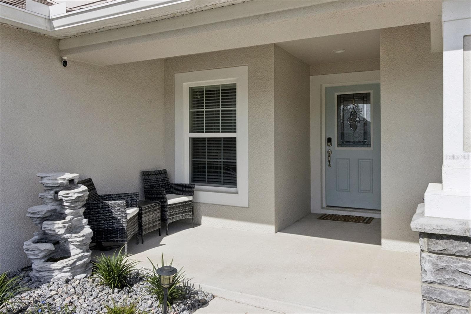 925 Lochland Loop