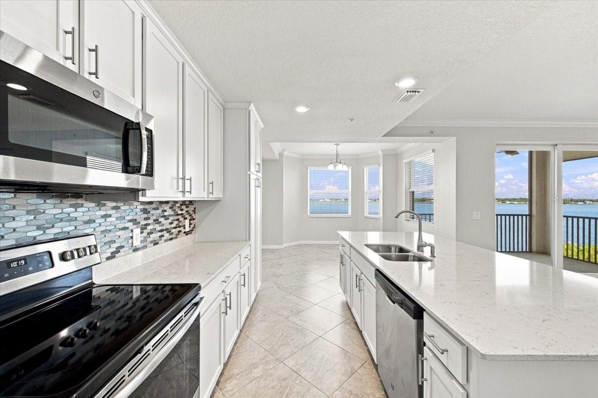 920 Tidewater Shores Loop #307 photo 4