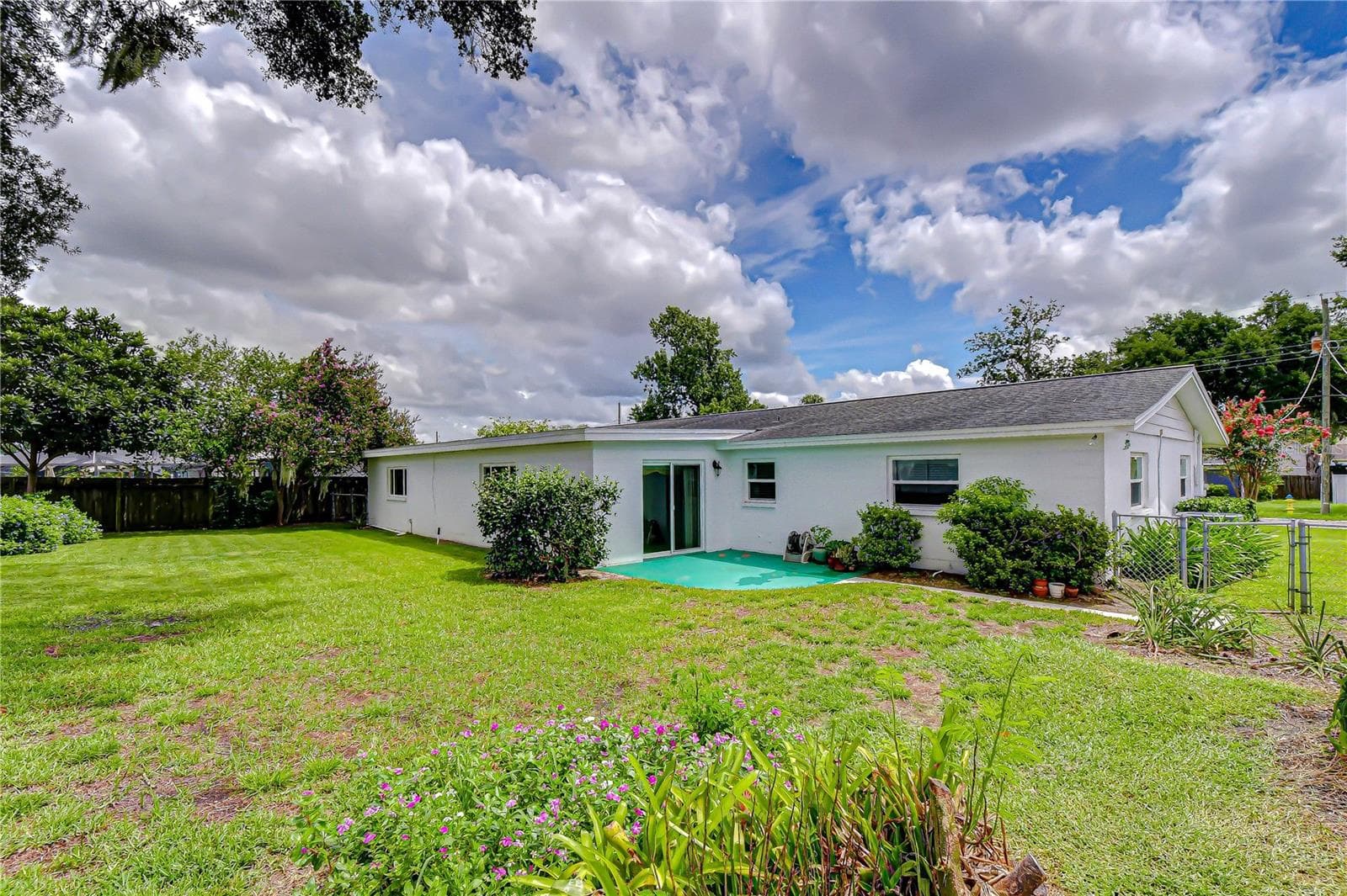2205 Malibu Dr photo 4