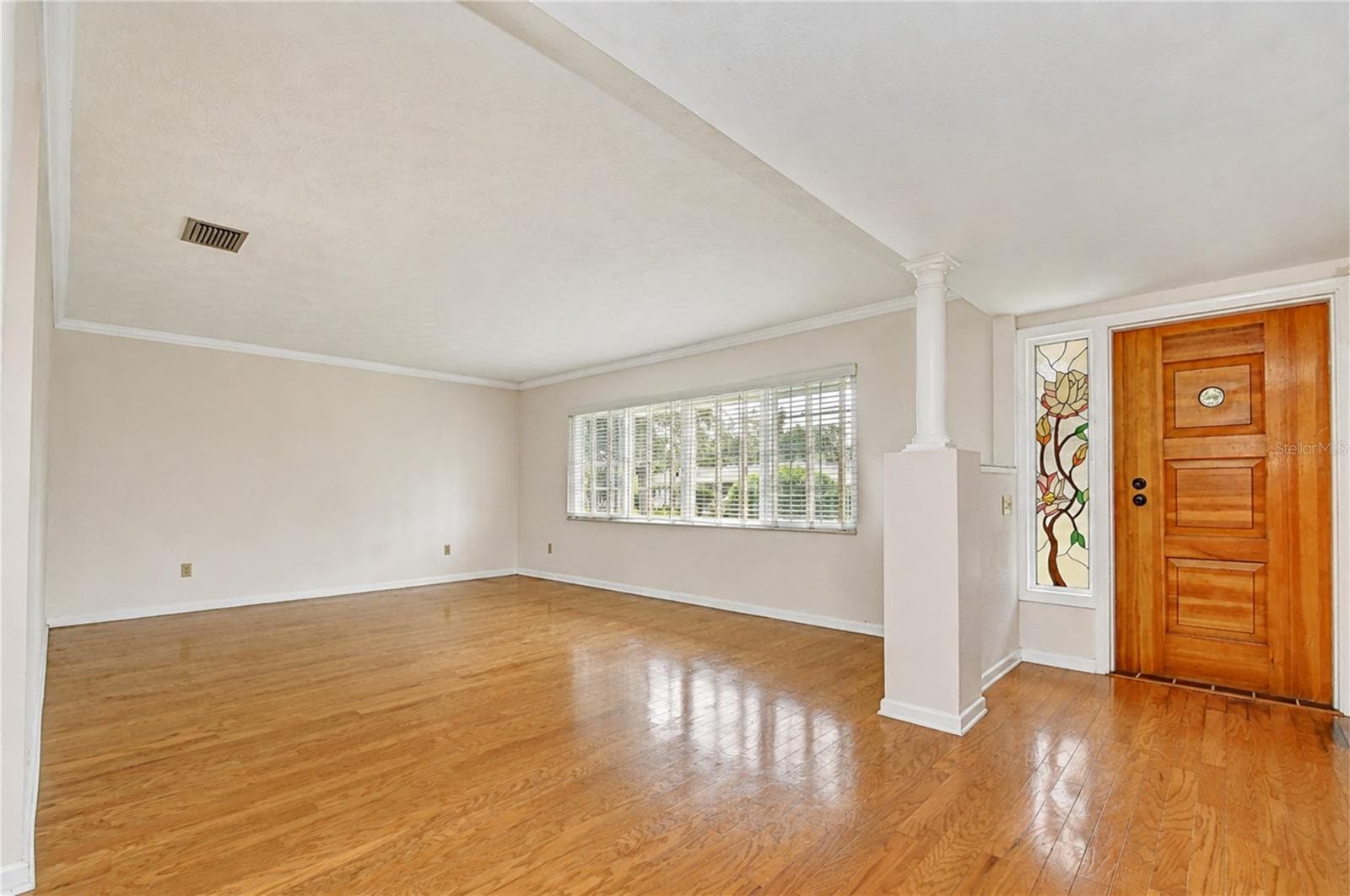 2205 Malibu Dr photo 5