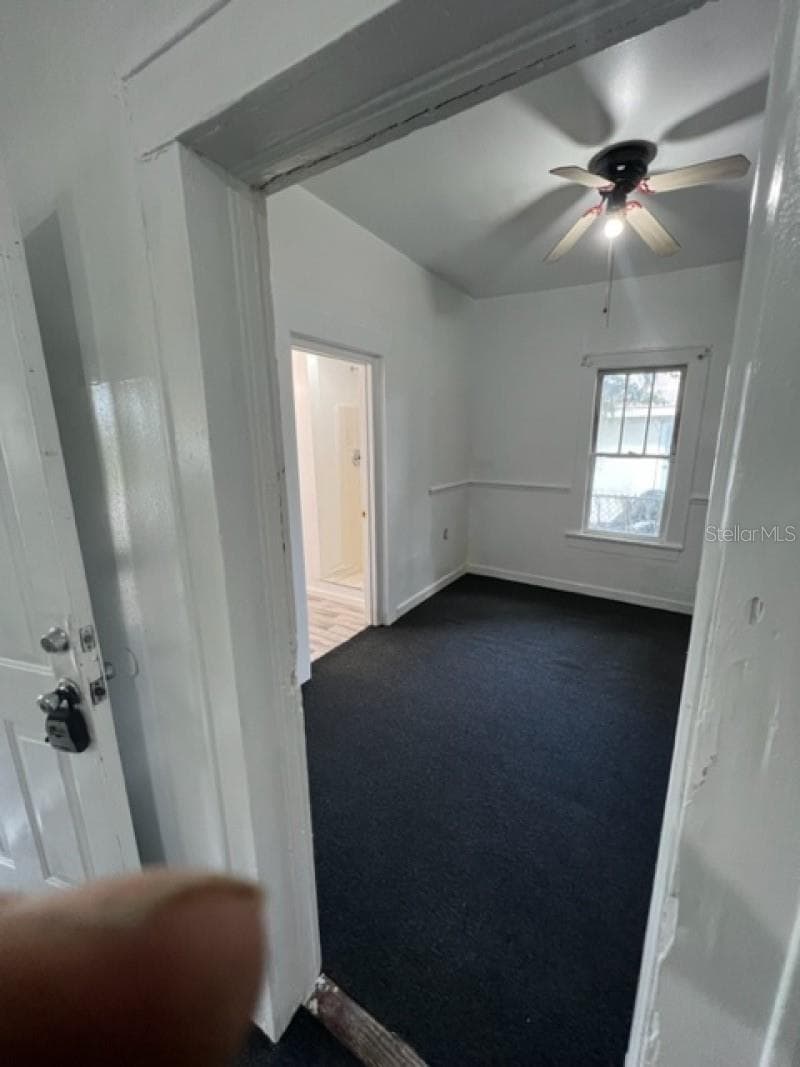1031 N Florence Ave photo 3