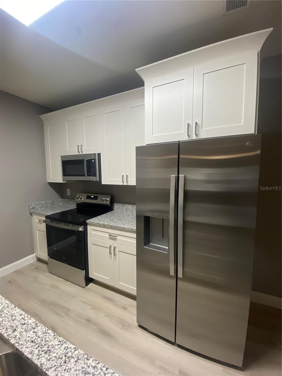 16205 Enclave Village Dr #102 photo 4