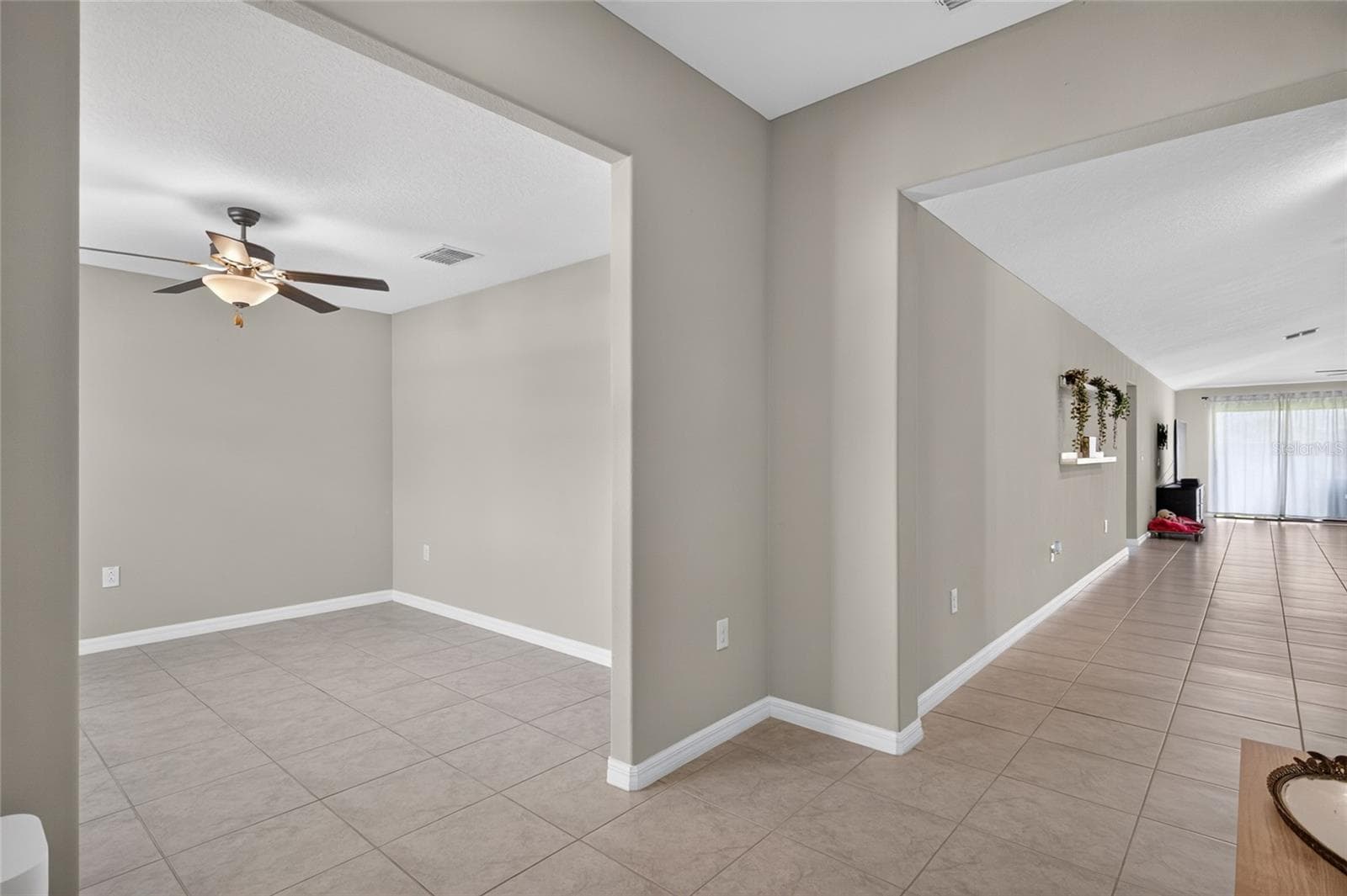 5420 Leslie Canyon Dr photo 4