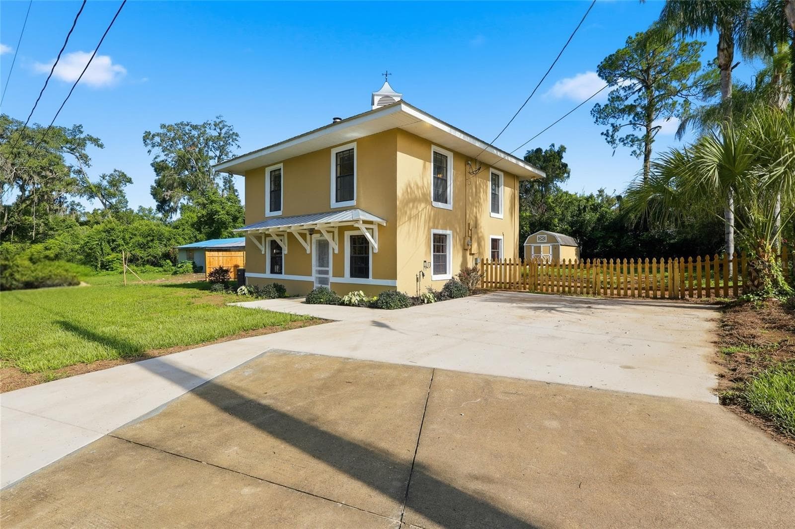 37715 Dixie Ave photo 3