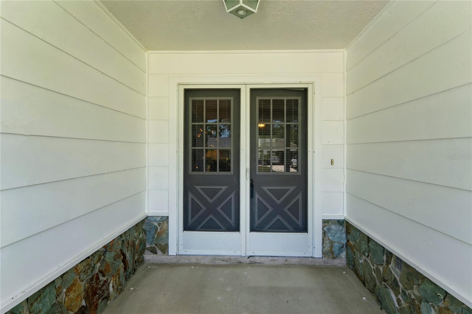2328 Palm Springs CT photo 3