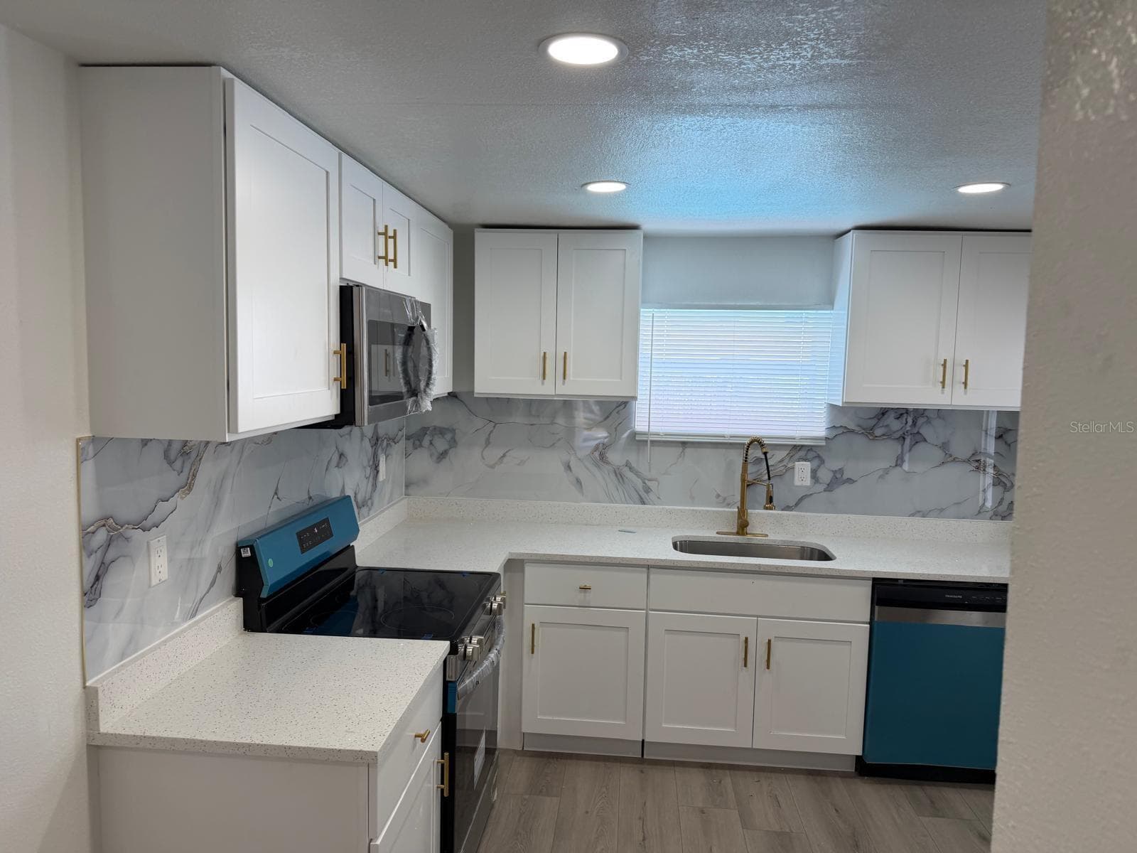 4416 Cobia Dr photo 3