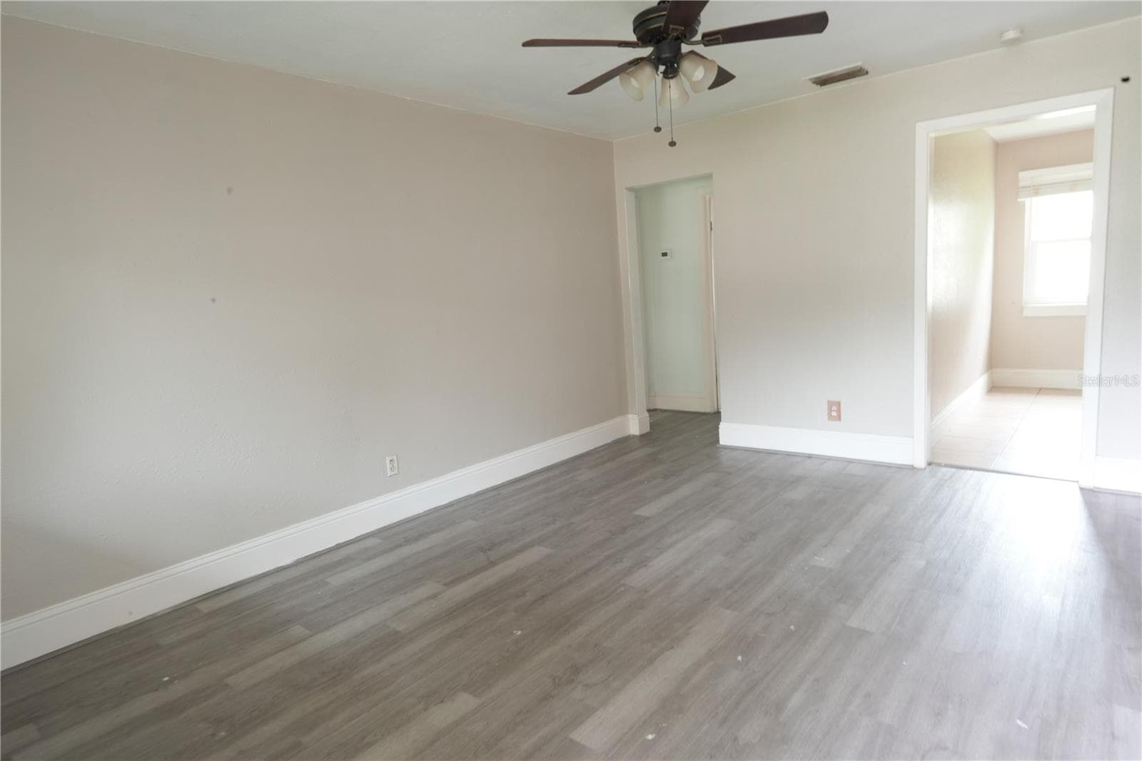 1217 Lambright St photo 3