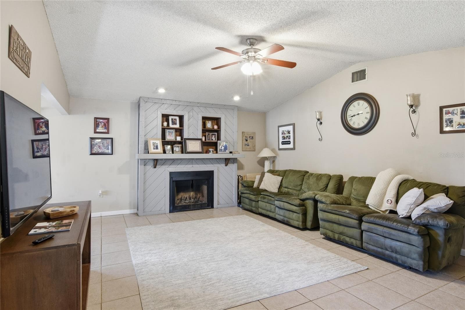 3028 Wood Song CT photo 4