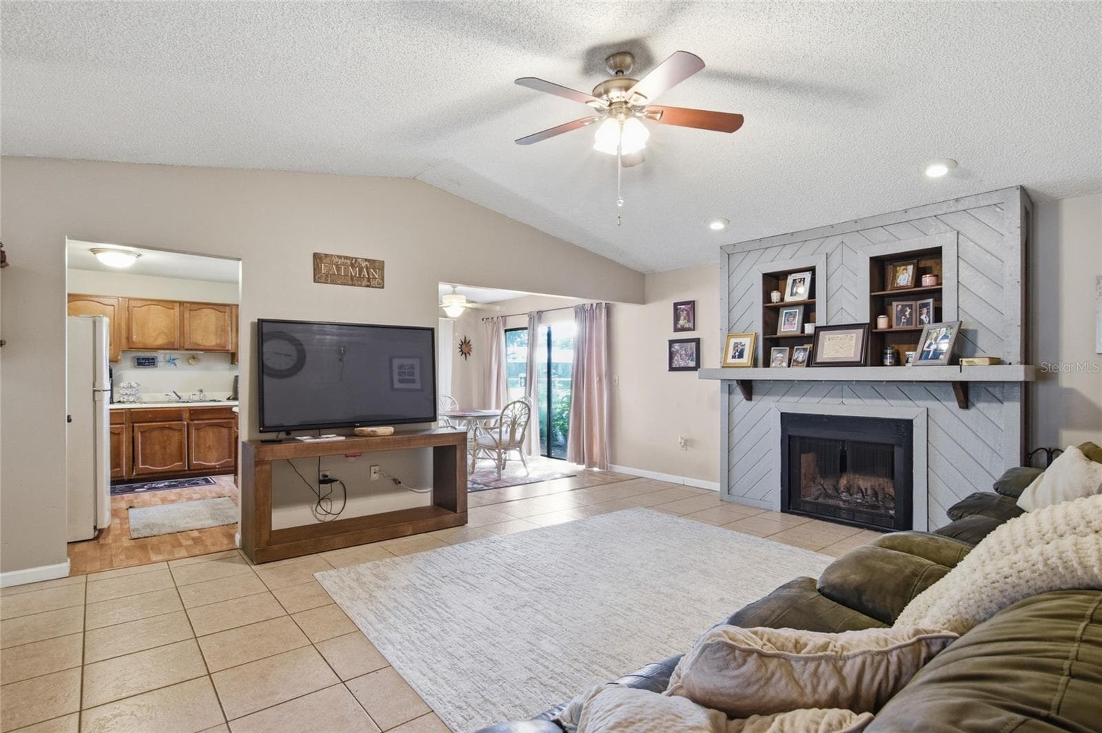 3028 Wood Song CT photo 5
