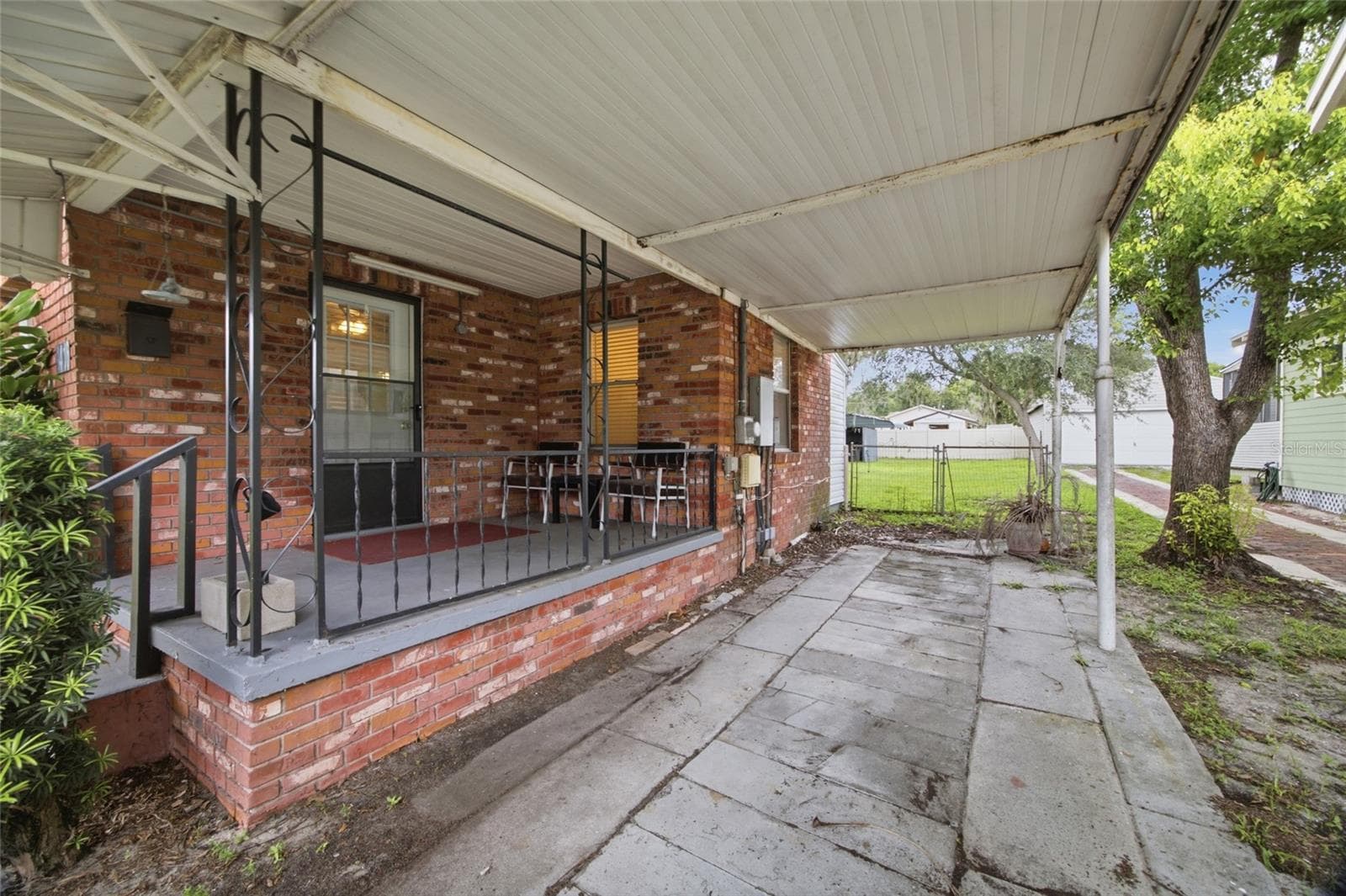 1416 E Idlewild Ave photo 4